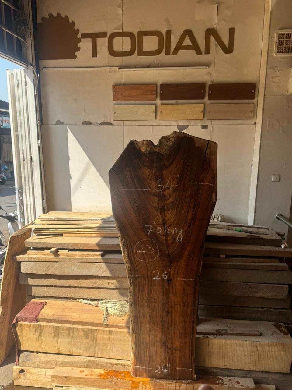 Exotic Hardwood Slabs gallery showcase